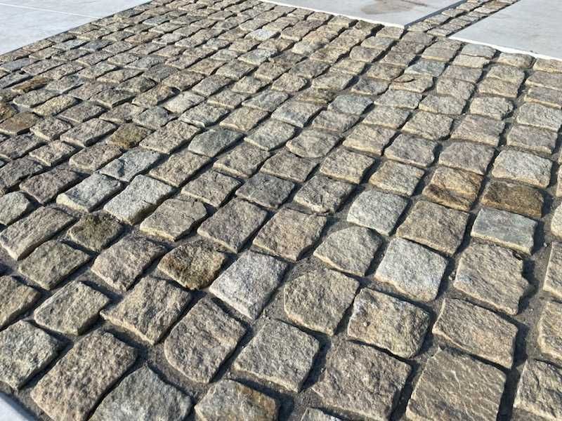 Kostka granitowa żółta 70 zł / 1 mkw