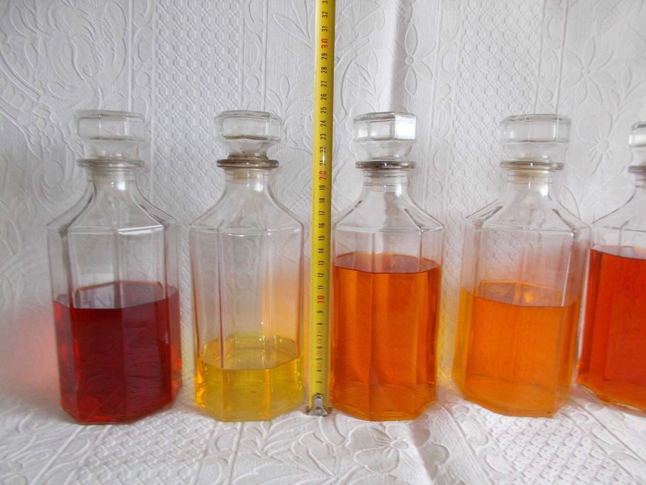 5 x Garrafas (Cada 1 litro ) De Perfume Vintage. França