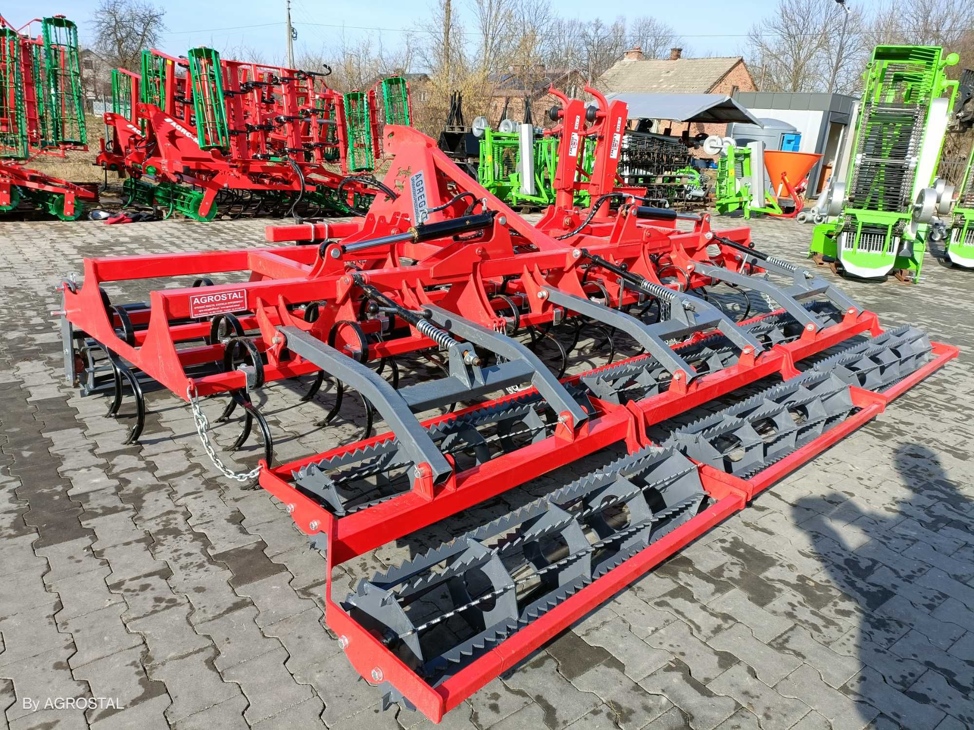 Agregat uprawowy składany hydraulicznie Euro-Masz 3,6-4,2 AGROSTAL