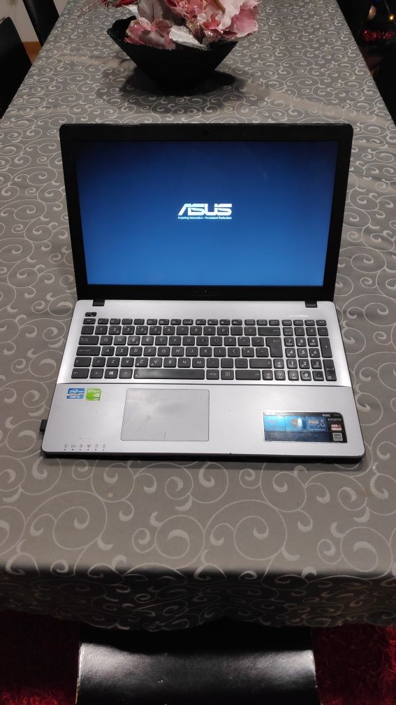 Asus K550C Intel Core i5-3337U CPU 1.80GHz