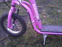 Hulajnoga terenowa WN115A Scooter różowa, koła 12,5 cala, dwa hamulce