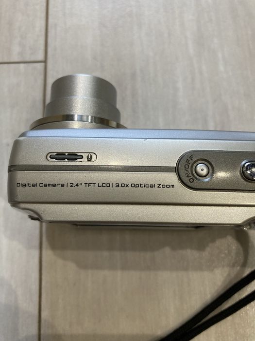 Продам фотоаппарат UFO DC6325.