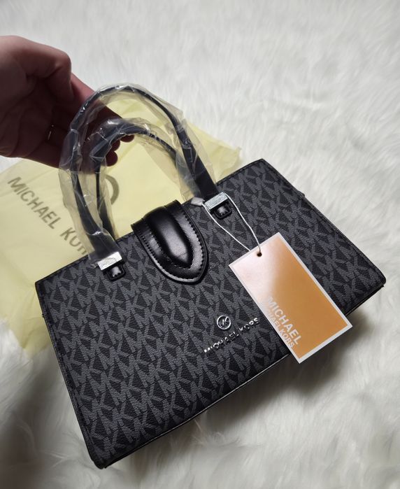 Новинка, шикарна сумочка Michael Kors