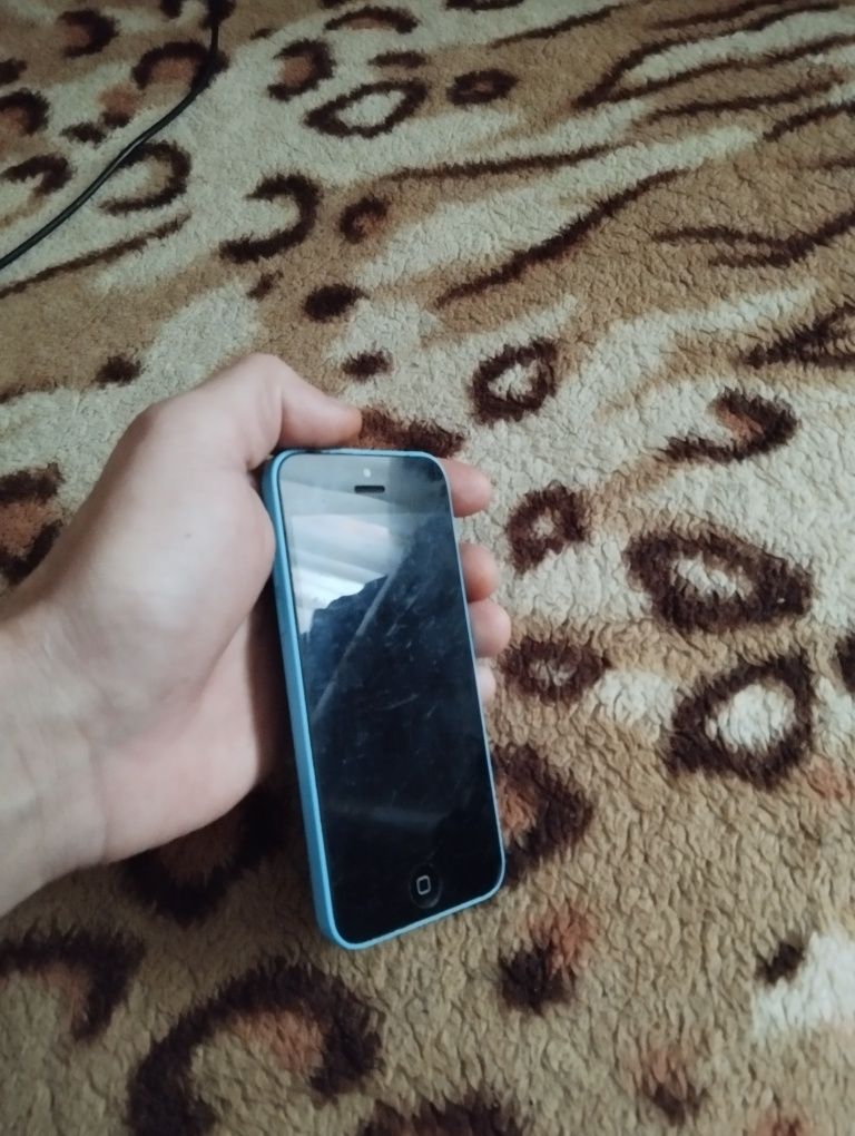 Sprzedam iPhone 5c