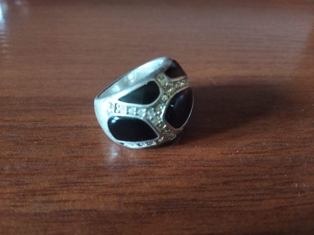 Avon Эйвон бижутерия кольца 18р имитация серебра с фианитами и ониксом