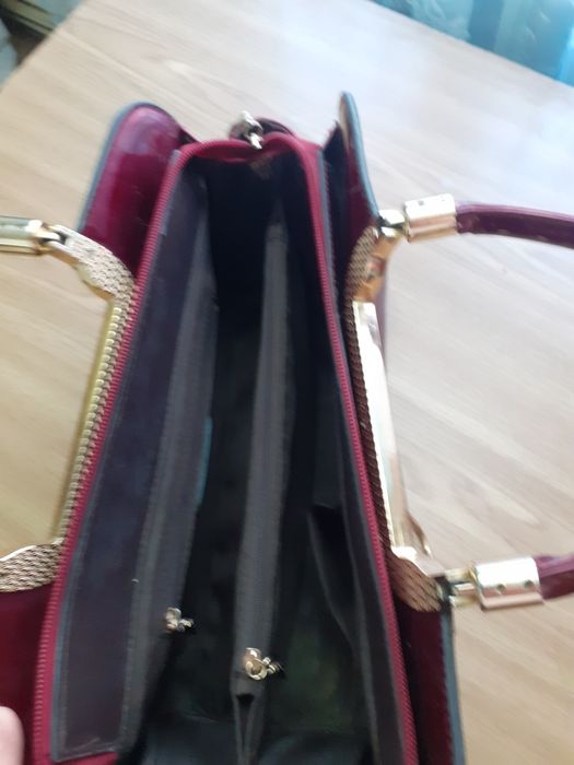 Продам стильную сумку.