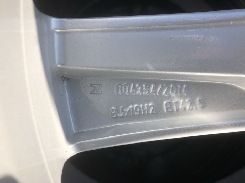 Диски з резиною Volvo 235/55 R19 105V Pirelli колеса оригінал 31423021
