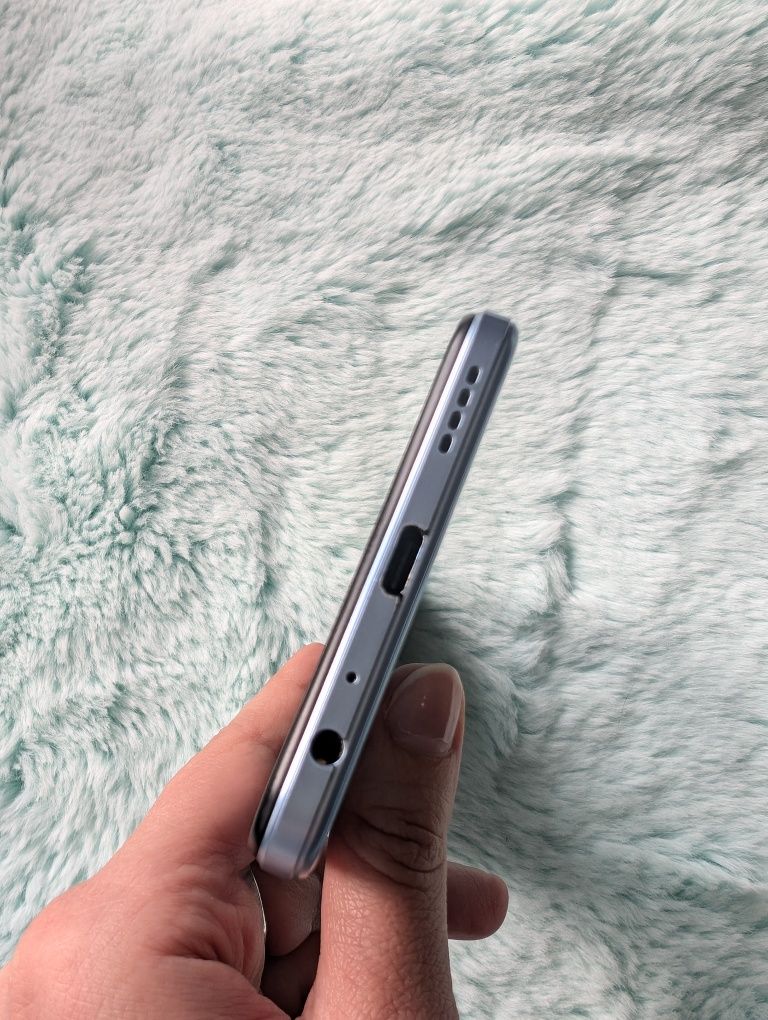 Telefon Vivo Y33s