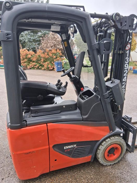 Linde E12 triplex stan bardzo dobry wózek widłowy elektryczny