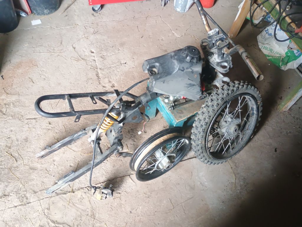 Sprzedam ramę od crossa125