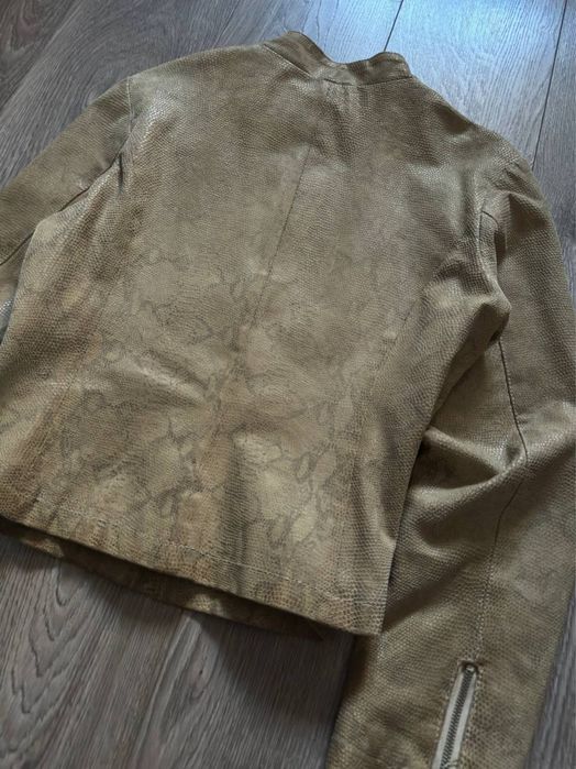 Tgk devisegff ERD Enpfants Riches Deprimes кожанка из кожи змеи патерн