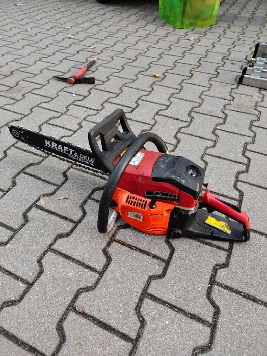 Sprzedam Piła spalinowa pół roczna