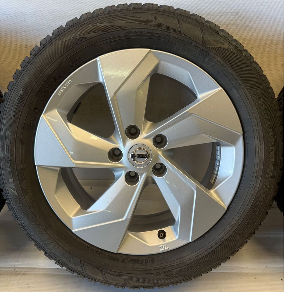 Nissan Juke koła Alu 215/60r17 Falken zima 5x114,3 Oryginał