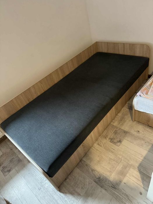 Łóżka hotelowe na sprzedaż