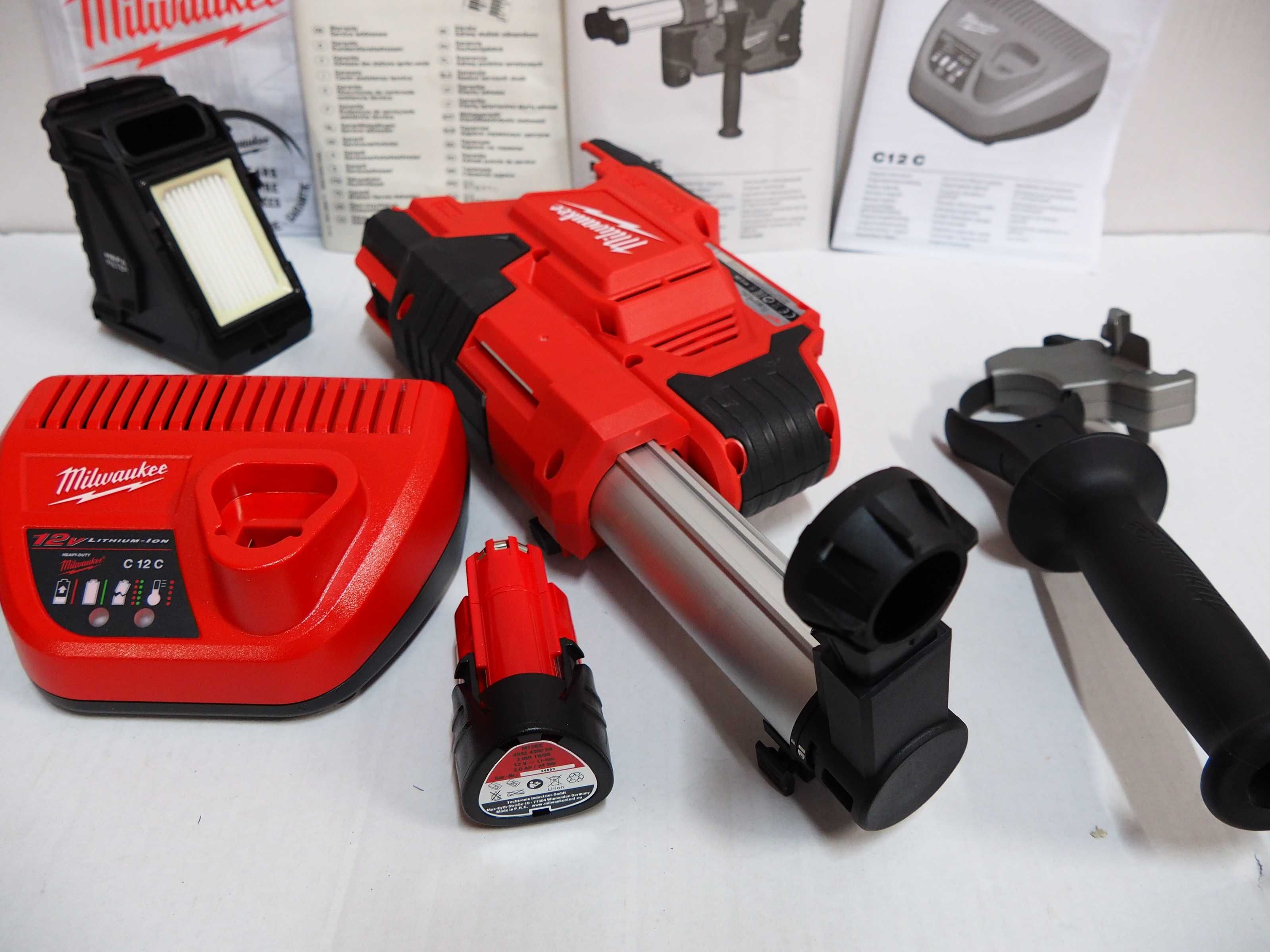 Odsysacz MILWAUKEE M12 DE odkurzacz do młotowiertarka 12v ladowarka