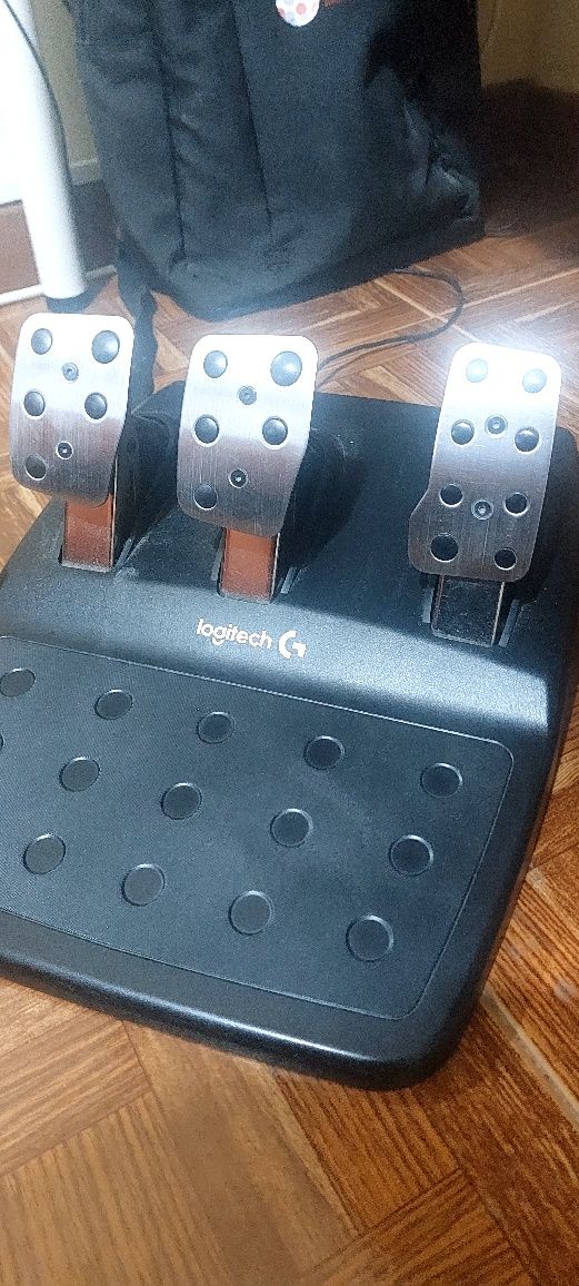 Volante Logitech G29 + Pedais