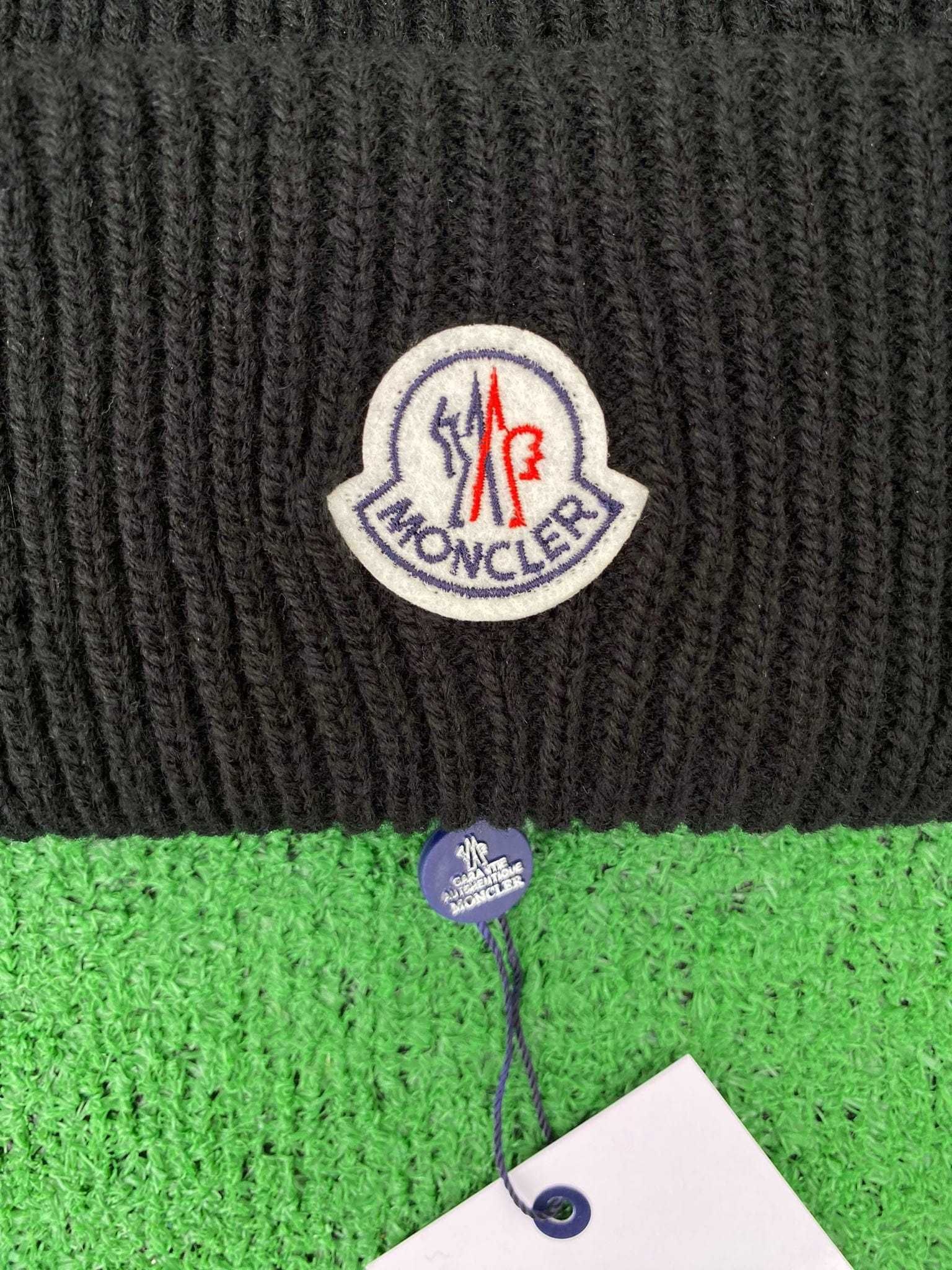 gorro moncler tamanho único