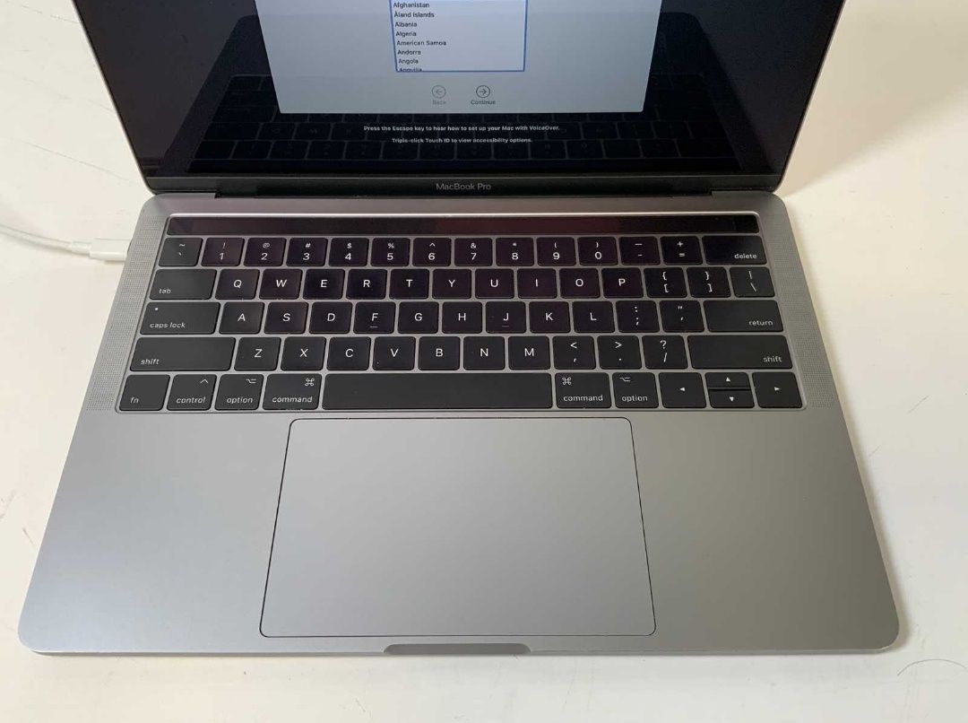 MacBook Pro 13" I7 16Gb 500 SSD Defeito Touchbar