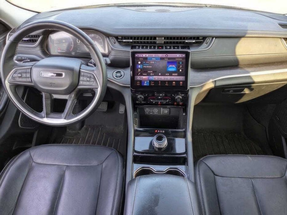 Jeep Grand Cherokee L Limited      2021