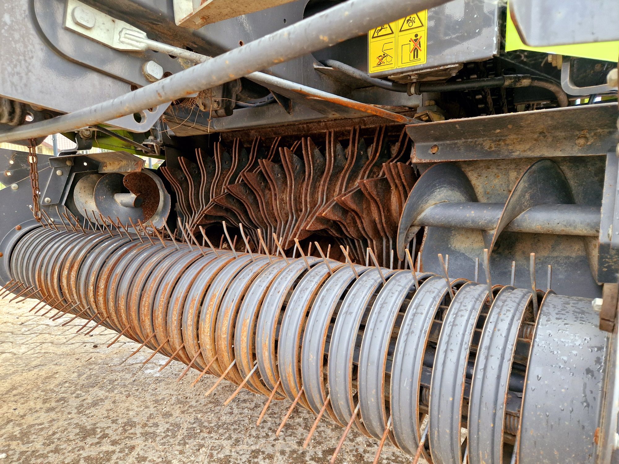 Claas Rollant 375 uniwrap prasoowijarka bardzo dobry stan  krone Brutt