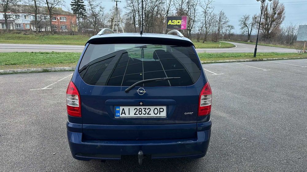 OPEL ZAFIRA 2.2D. 2004рік.