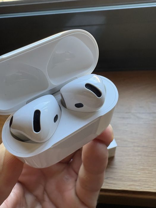 Airpods 4 c/fatura e garantia ate Maio 2028