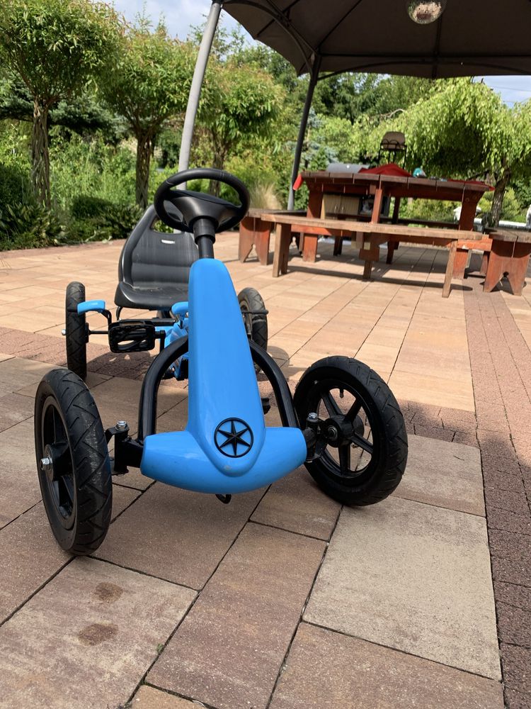Gokart STAR na pedaly na pompowanych kolach – niebieski