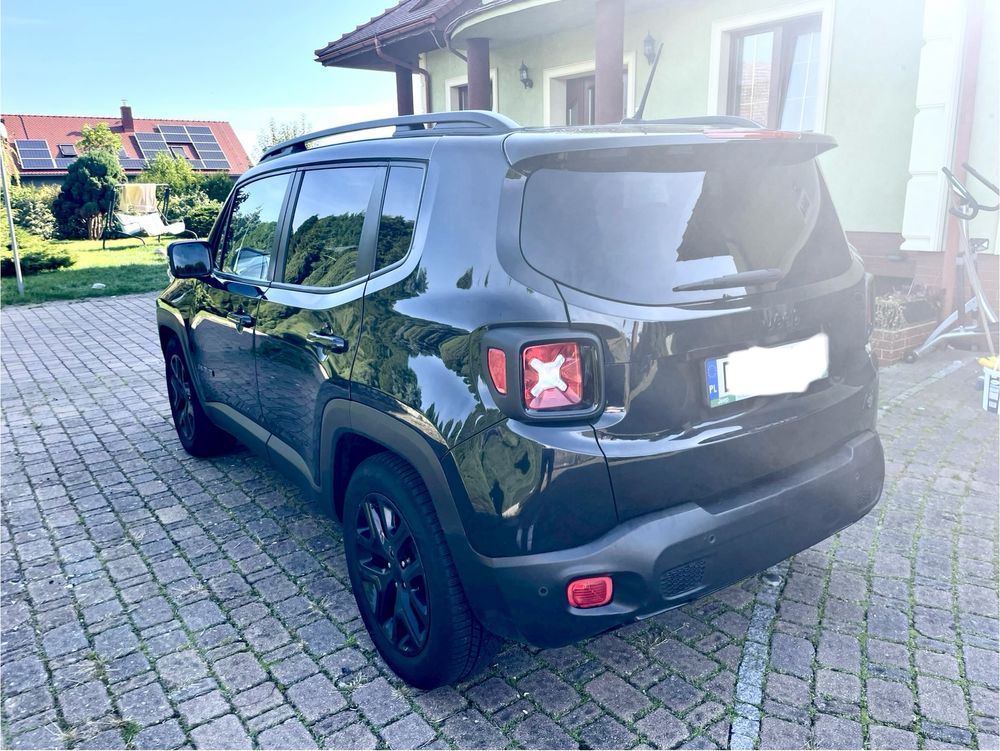 Jeep Renegade wersja: Batman vs. Superman Edition