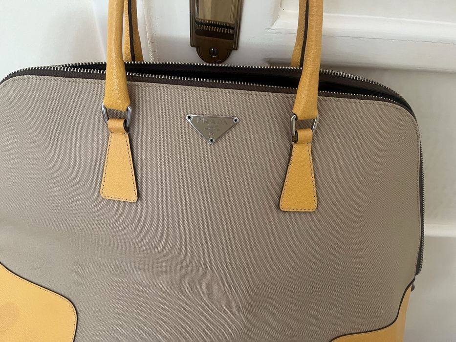 Mala da marca Prada
