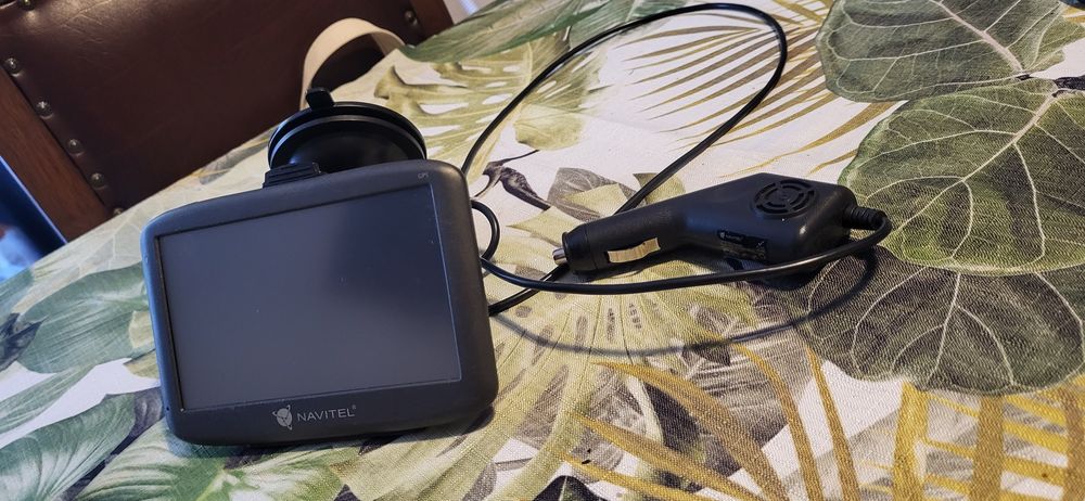 Nawigacja GPS, Navitel E500  *Najnowsze mapy Cała Europa 2025 *Zestaw