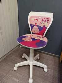Крісло для дівчинки