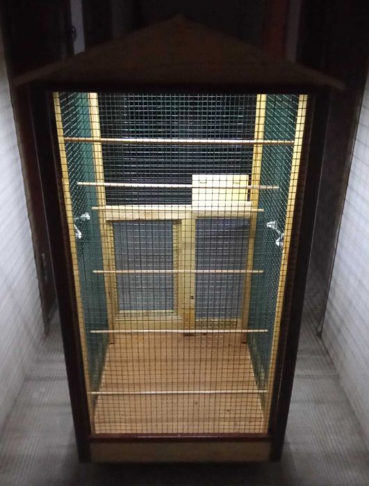 Gaiola nova feita à mão em madeira com leds e rodinhas