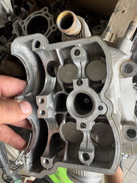 Czesci kawasaki kxf 250 cross glowica kartery