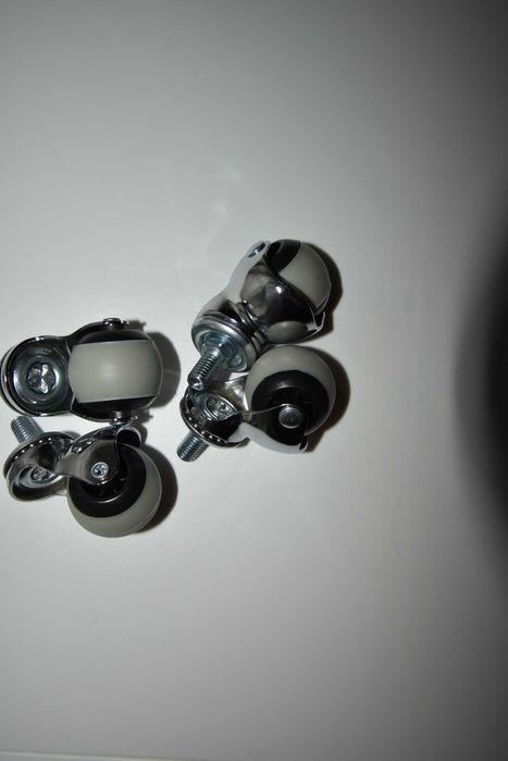 Нові ролики ( колесики) для меблів (4 шт.) – останній комплект