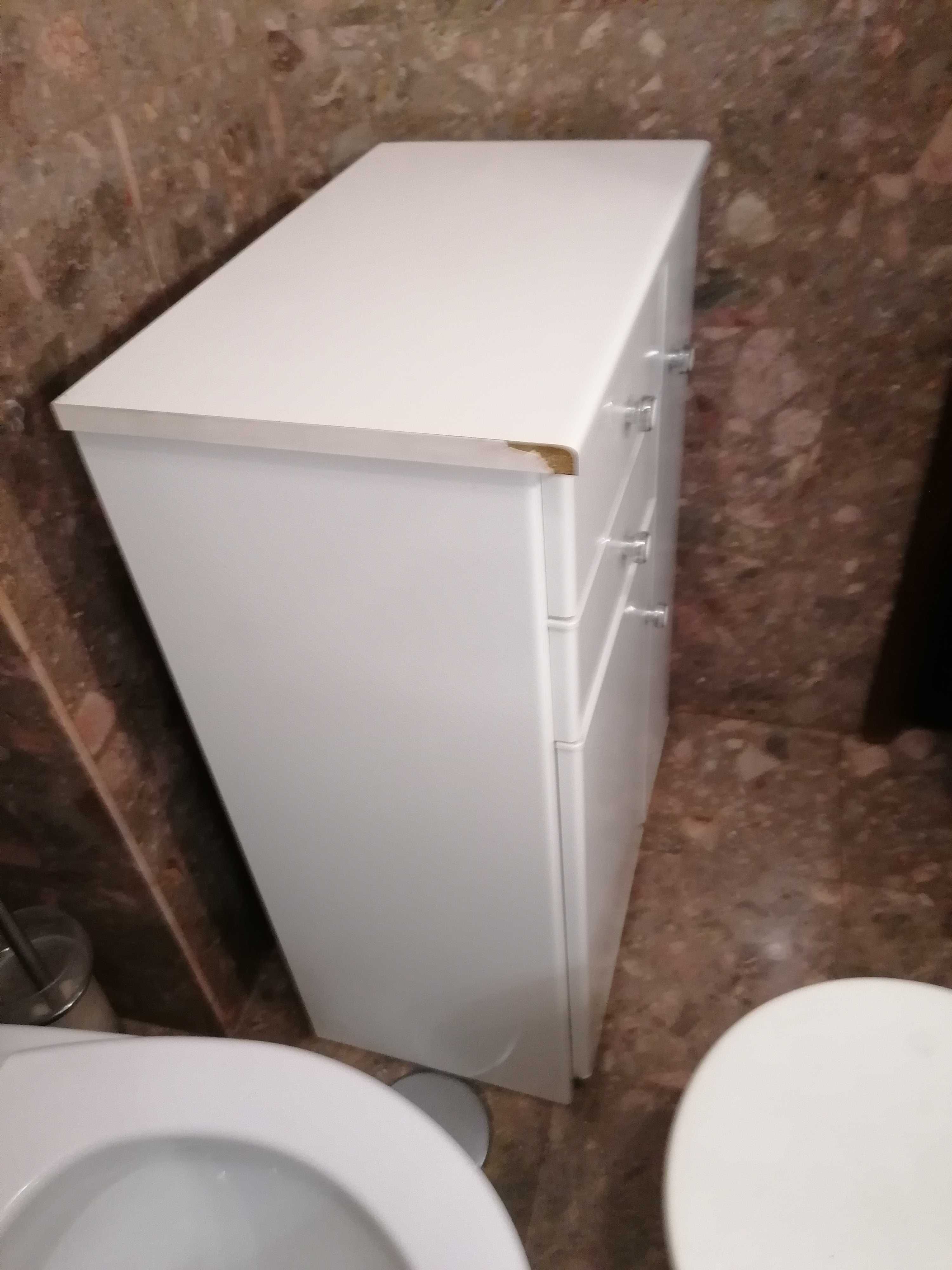 2 moveis de quarto de banho