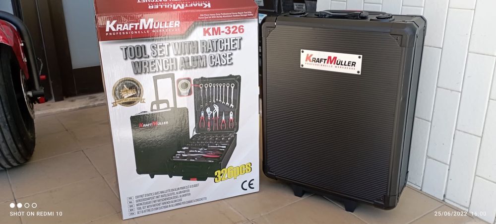 Promoção: Mala de ferramentas troley 226pcs