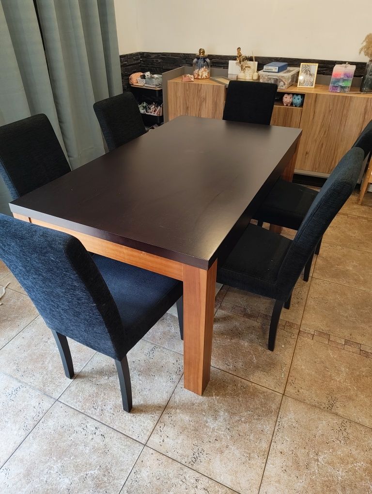 Mesa de jantar..
