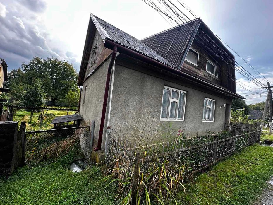 Продається будинок з літньою кухнею в с. В. Бичків
