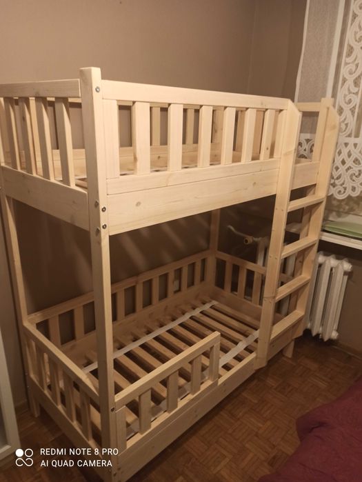 Łóżko piętrowe z barierkami 140 x 70