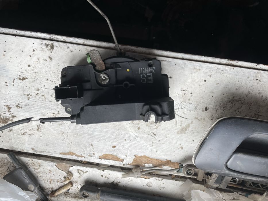 Продам замок двери ручка наружная внутренняя Опель Opel