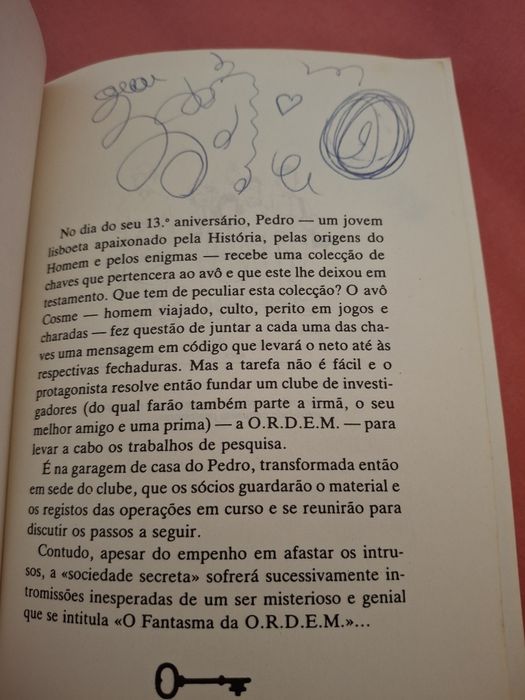 Livro Clube das Chaves regressa à República