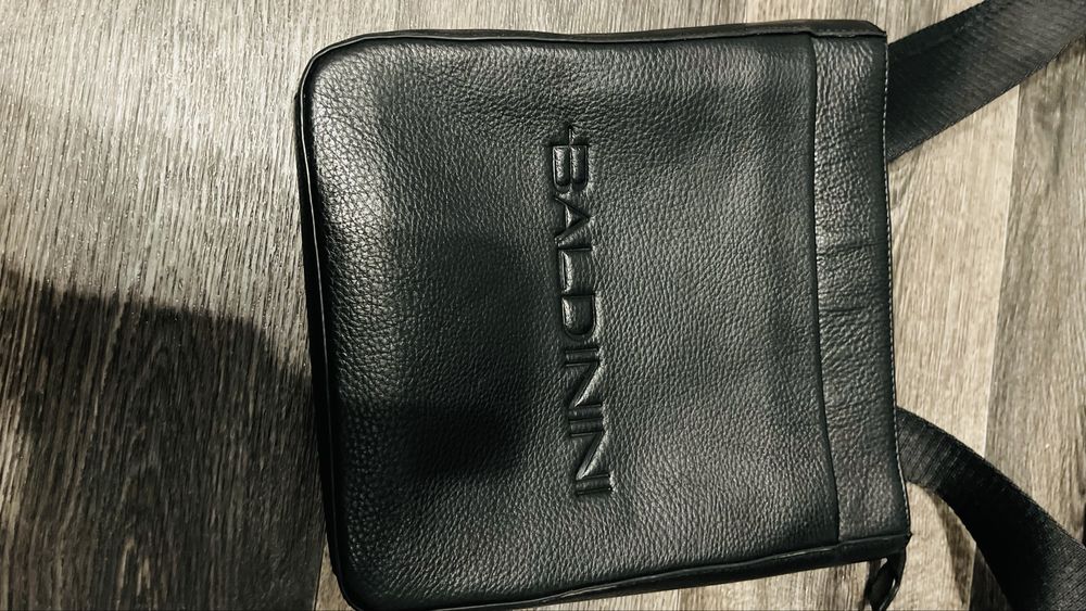 шкіряна сумка від Baldinini