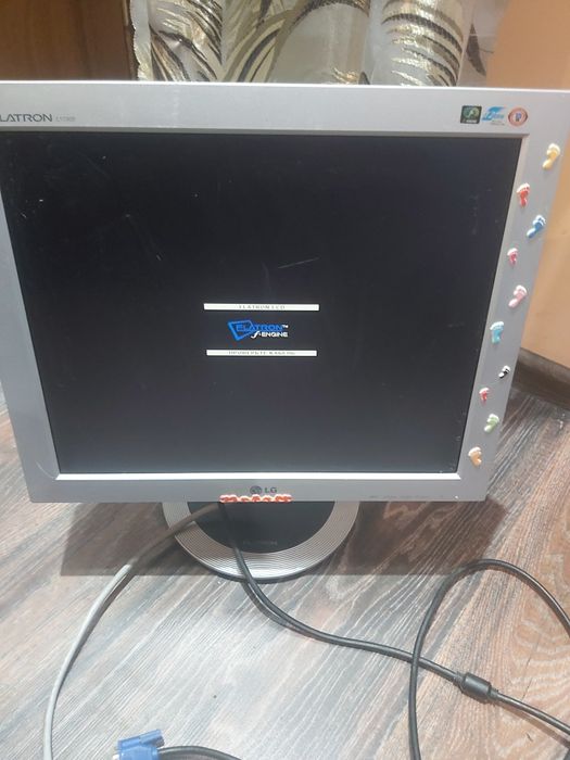 Продам монитор  LG  15 д рабочий