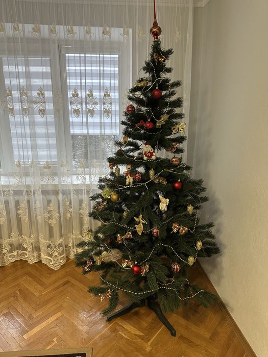 Ялинка зелена штучна