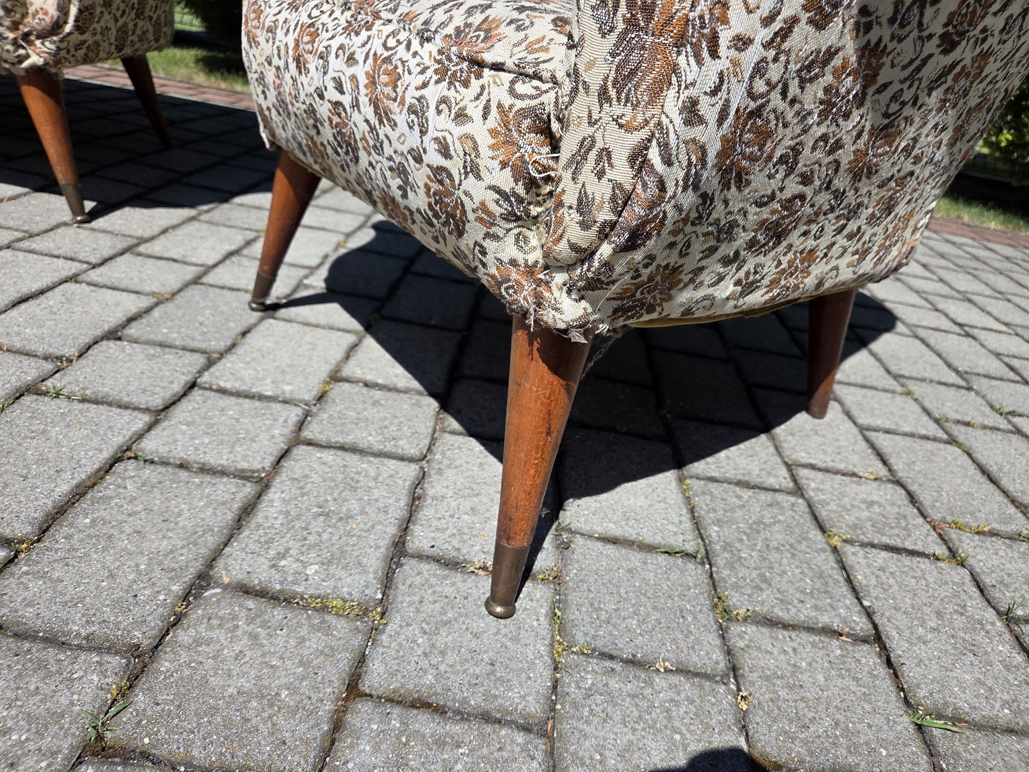 Zestaw mebli z lat 60. – sofa + 2 fotele | PRL | vintage do renowacji