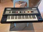 Combo órgão da marca Farfisa Bravo anos 80