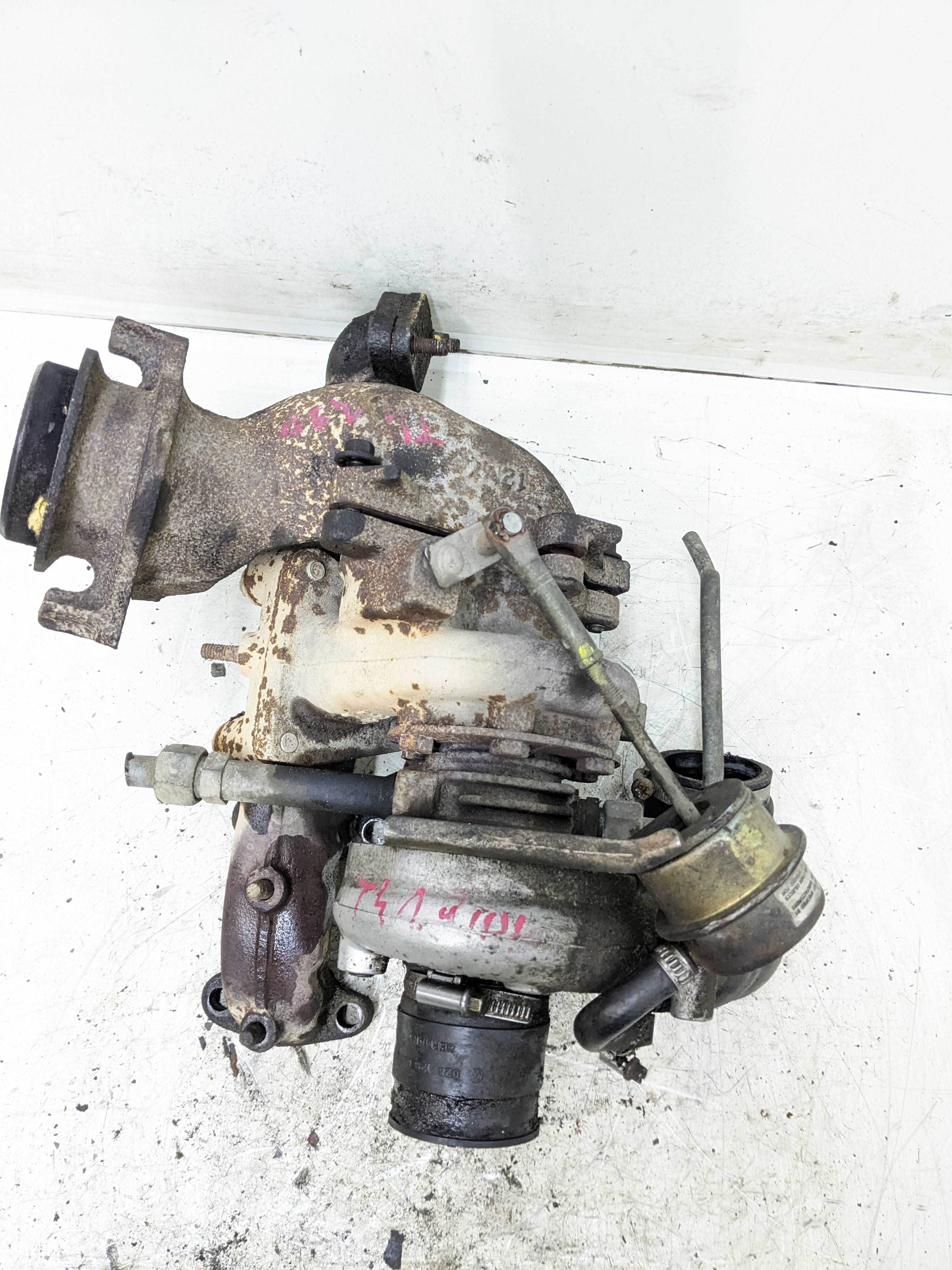 VW Transporter T4 1.9 TDI Turbosprężarka Turbo Turbina Kolektor