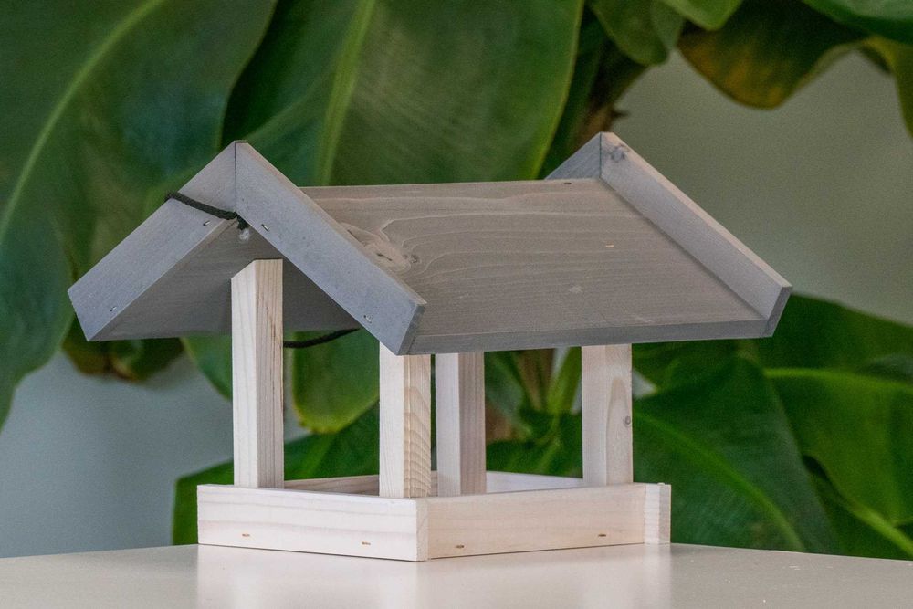 Karmnik Budka Karmniczek Lili