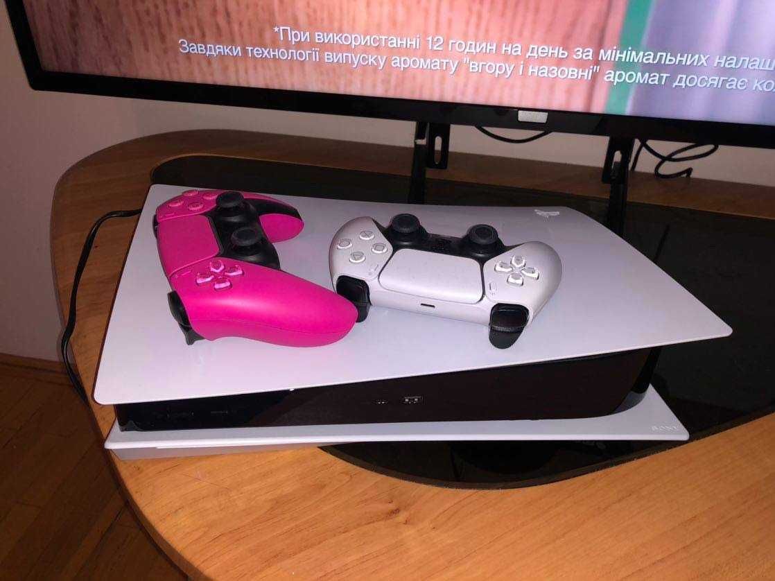 Ігрова консоль PlayStation 5 (код на EA SPORTS FC 24)