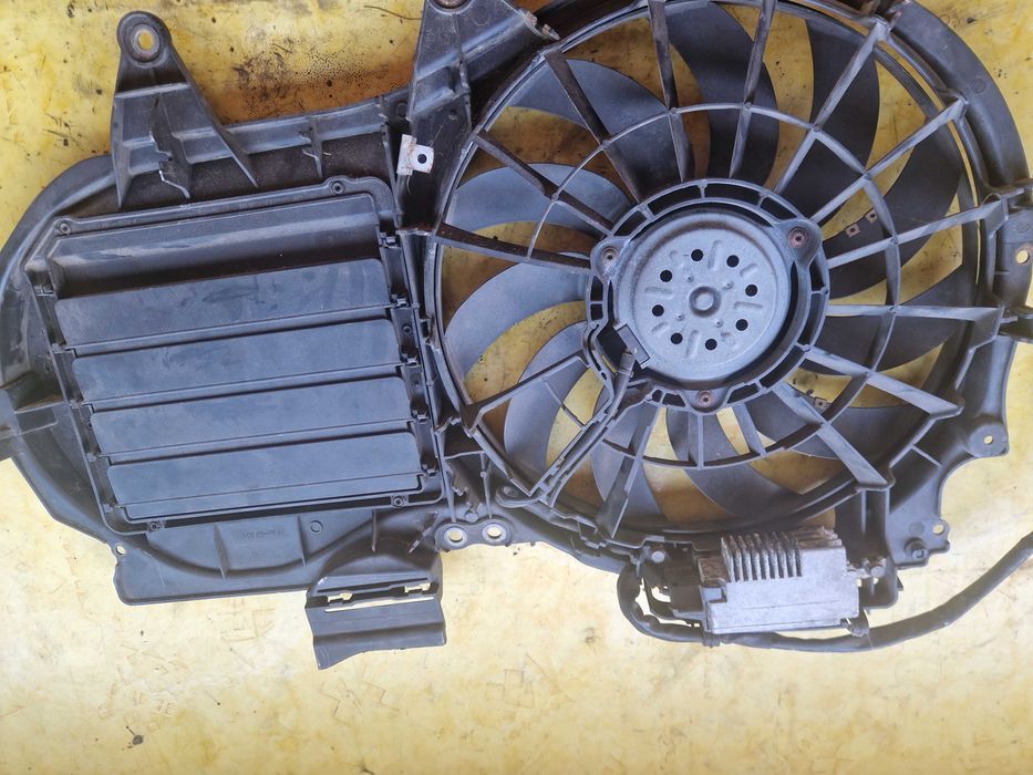 Wentylator Chłodnicy Vw Audi Seat Skoda 8E0.121.205AE